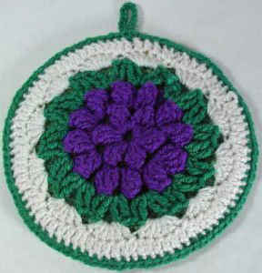 FREE-Pattern-Maggie-Crochet-Grape-Cluster-Potholder-FP115