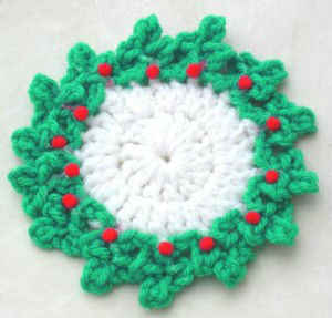 FREE-Pattern-Maggie-Weldon-Crochet-Holly-Coaster-FP107