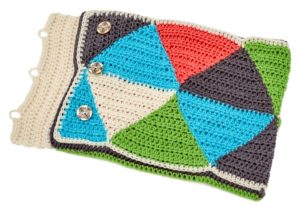 LM5474-Triangle-Puzzle-Pillow-Free-Crochet-Pattern3